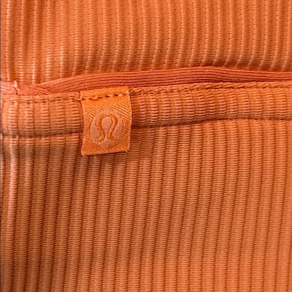 Lululemon Energy Longline Ribbed Bra Peach. Size 6 - Picture 5 of 6